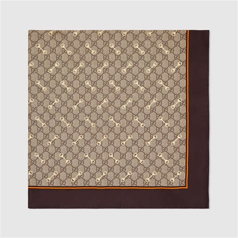 gucci fuolard morsetti cavallo|Foulard in seta con Morsetto GG in nero e beige .